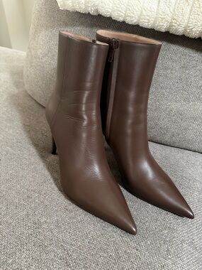 Valentino Brown Pointed-Toe Leather Ankle Booties